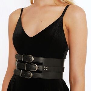 Blackmilk Offsider Triple Buckle Belt M/L NWOT